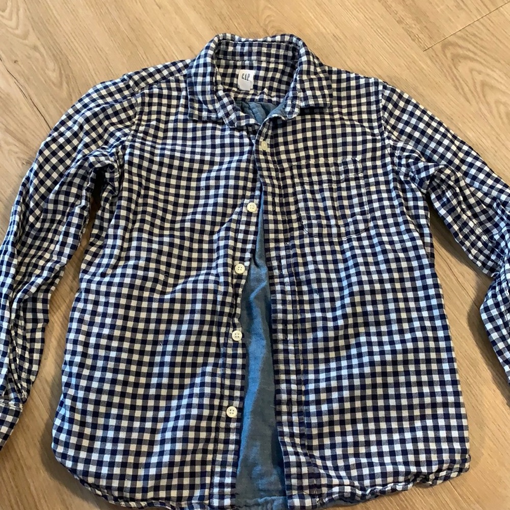Gap long sleeve button down - Picture 1 of 3